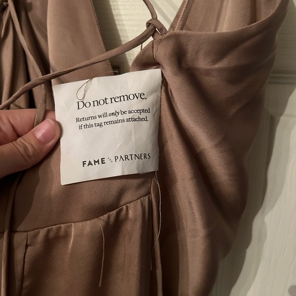 Fame Partners NWT Metallic Dress - Picture 6 of 7